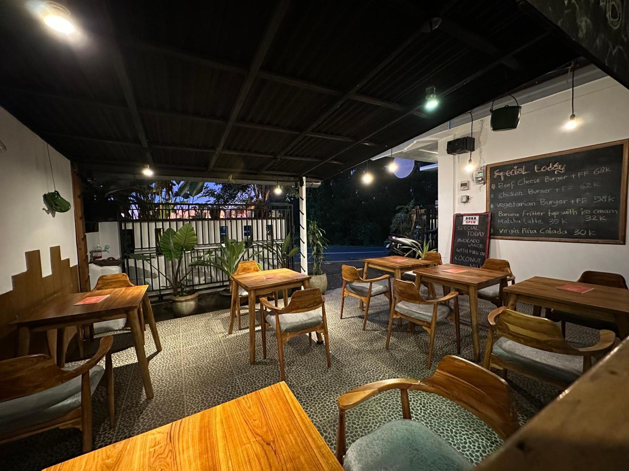 Dong Paloh Hostel มุนดุก ภายนอก รูปภาพ