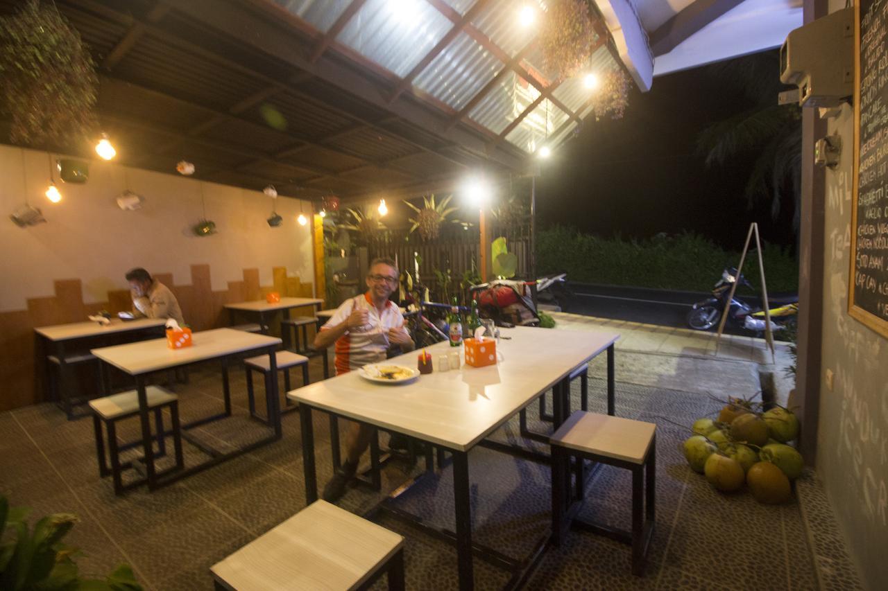 Dong Paloh Hostel มุนดุก ภายนอก รูปภาพ
